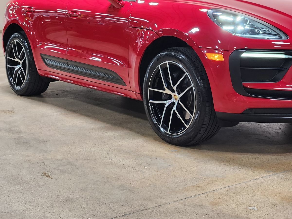 Used 2023 Porsche Macan AWD/4WD image 16