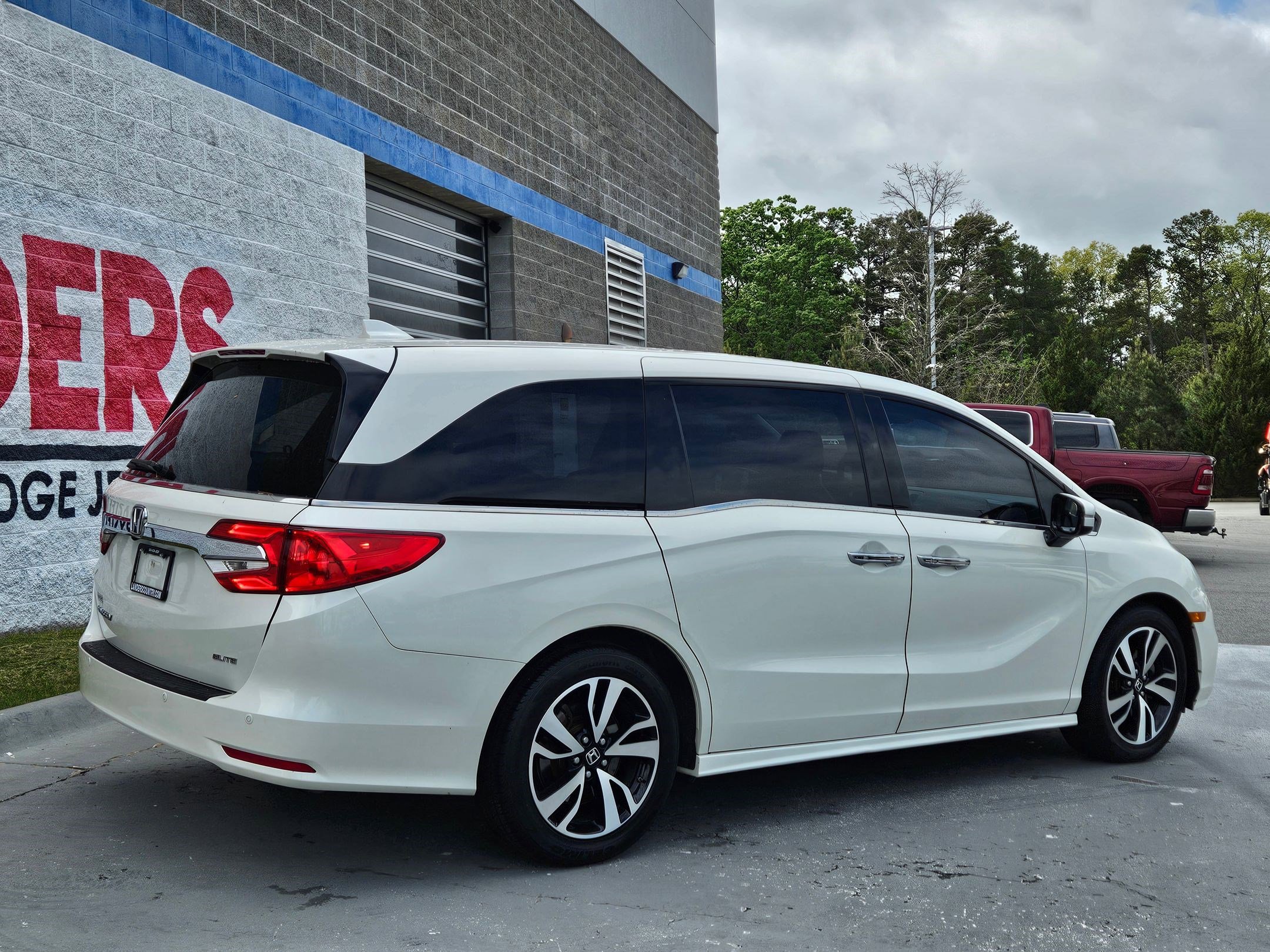 Used 2019 Honda Odyssey Elite image 7
