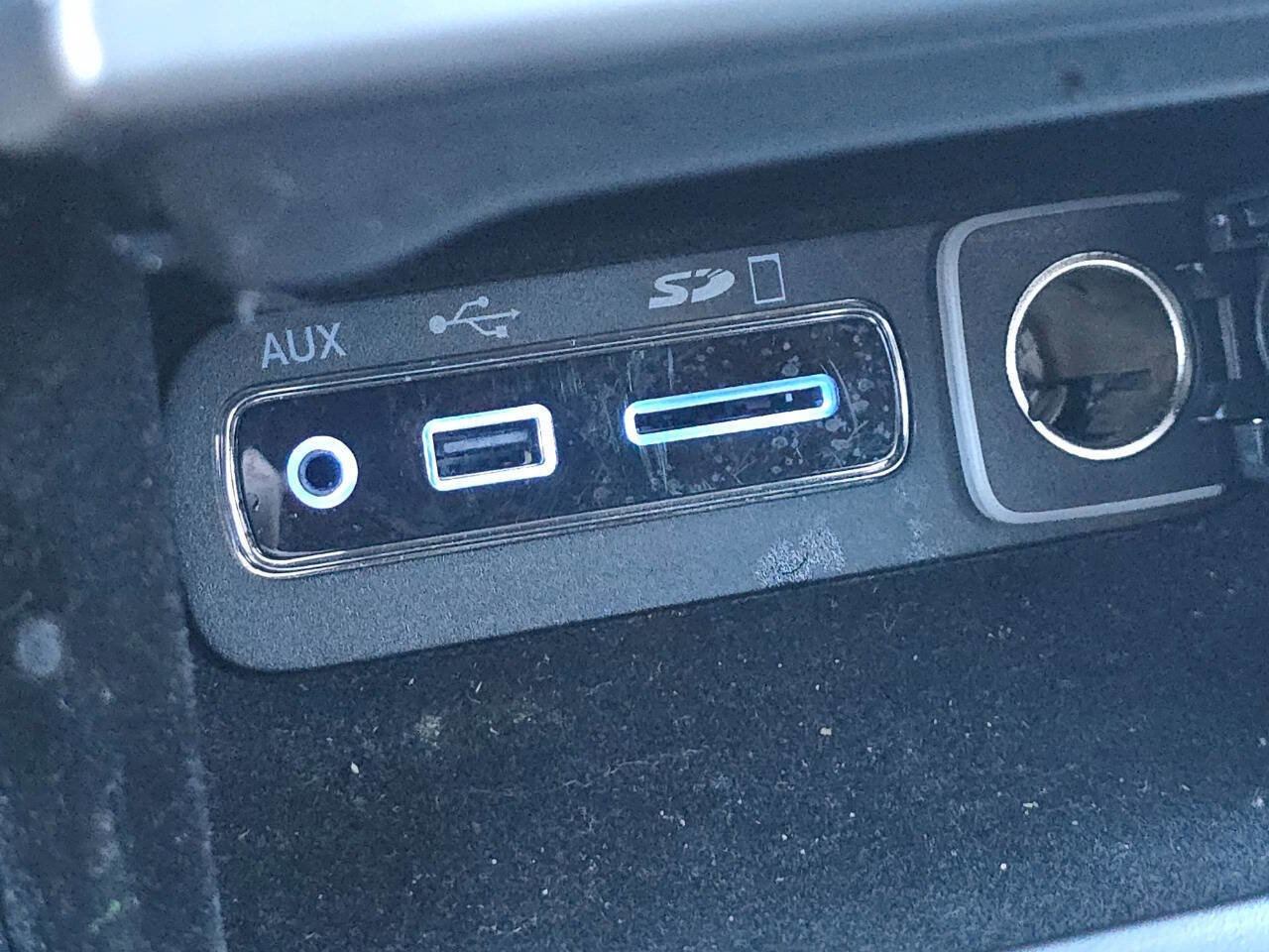 Used 2017 Jeep Grand Cherokee Altitude image 5