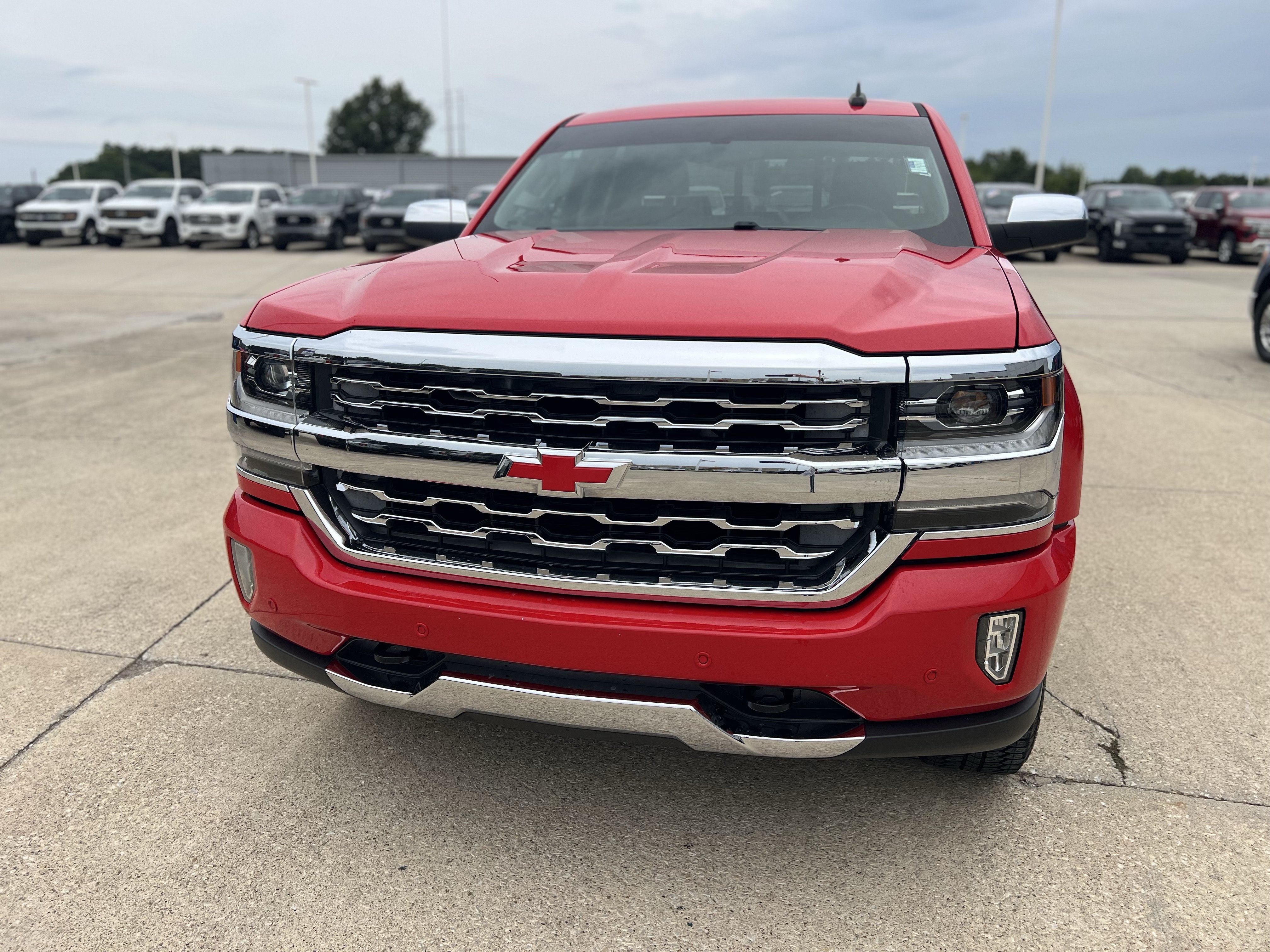 Used 2016 Chevrolet Silverado 1500 LTZ w/ LTZ Plus Package AWD/4WD image 30
