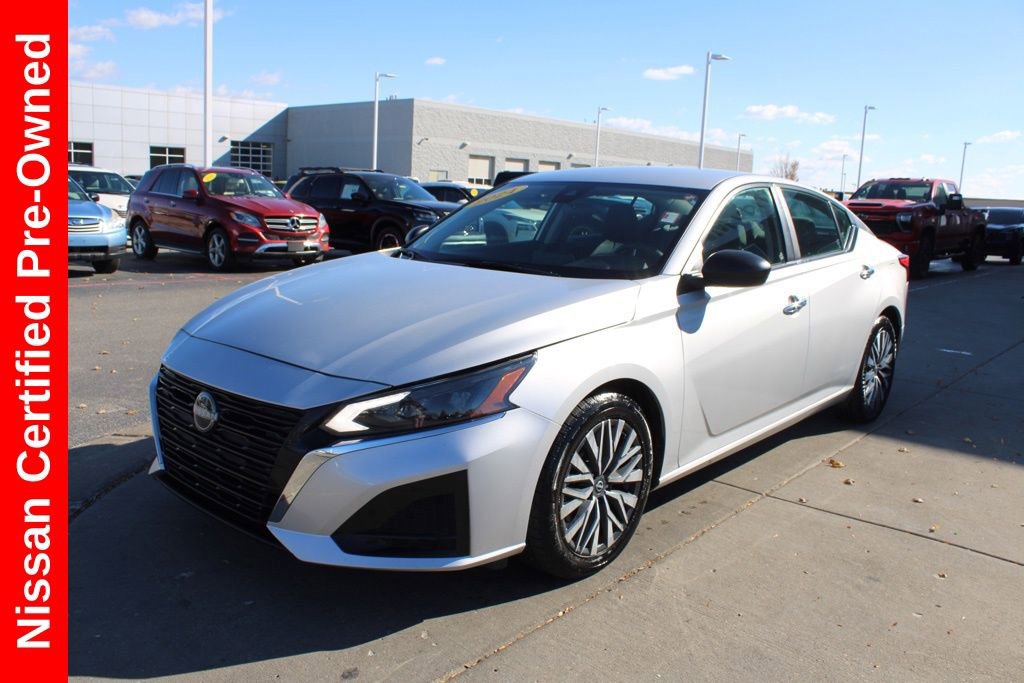 Certified 2024 Nissan Altima 2.5 SV image 3