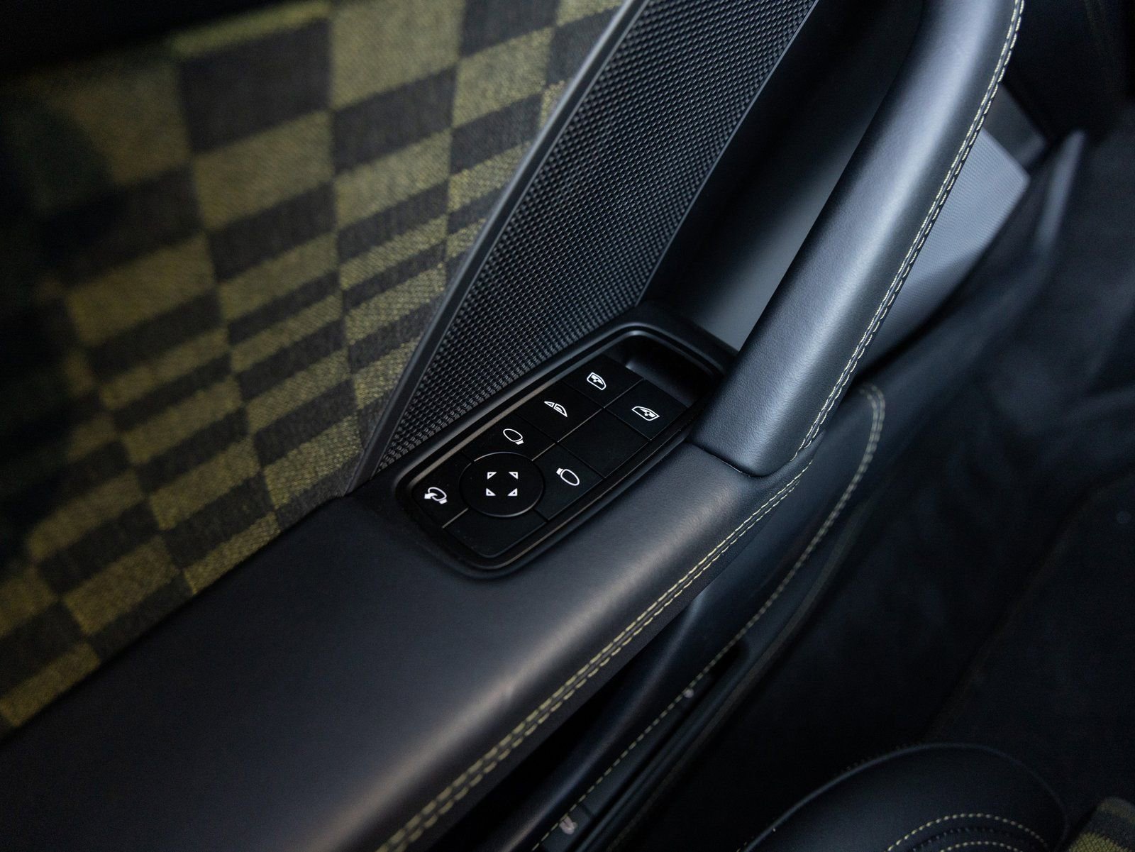 Certified 2026 Porsche 911 Carrera GTS image 23