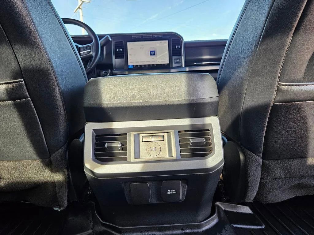 Used 2024 Ford F250 Lariat w/ Chrome Package image 32