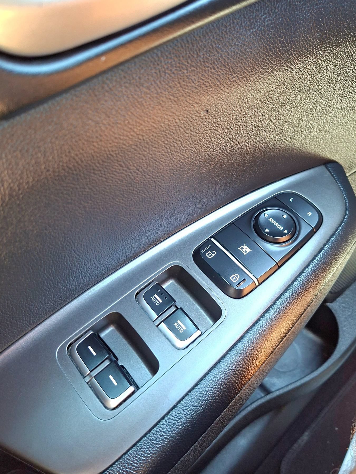 Used 2019 Kia Optima S w/ S Panoramic Sunroof Package FWD image 28
