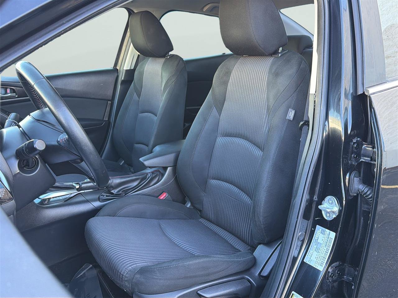 Used 2015 MAZDA MAZDA3 i Touring FWD image 11