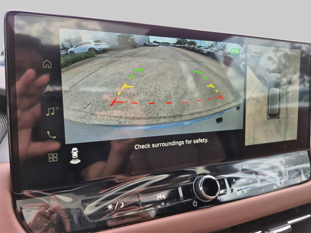 New 2025 Mitsubishi Outlander SEL image 18