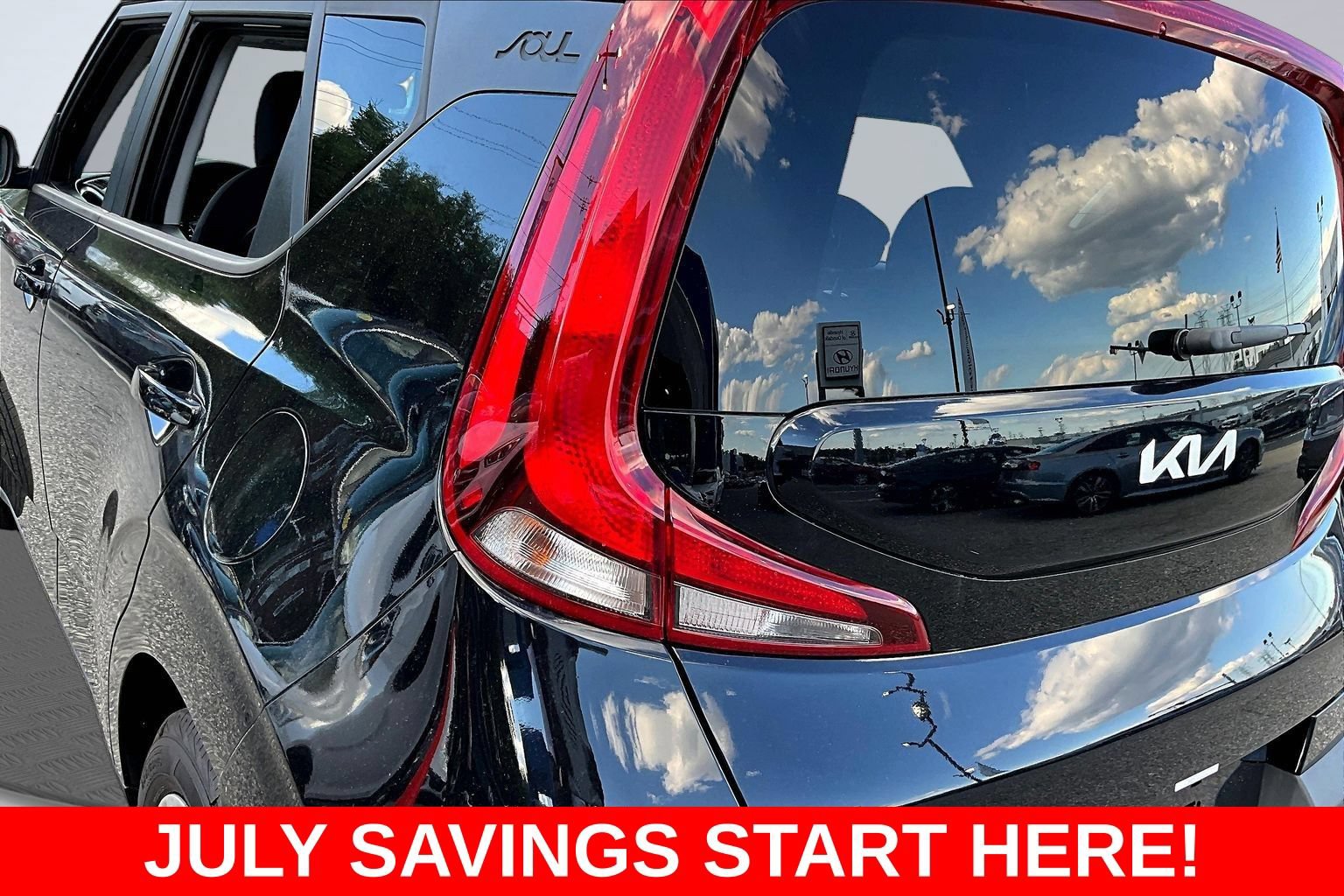Used 2022 Kia Soul LX FWD image 29