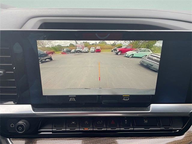 Used 2023 Chevrolet Silverado 1500 RST w/ Redline Edition AWD/4WD image 16