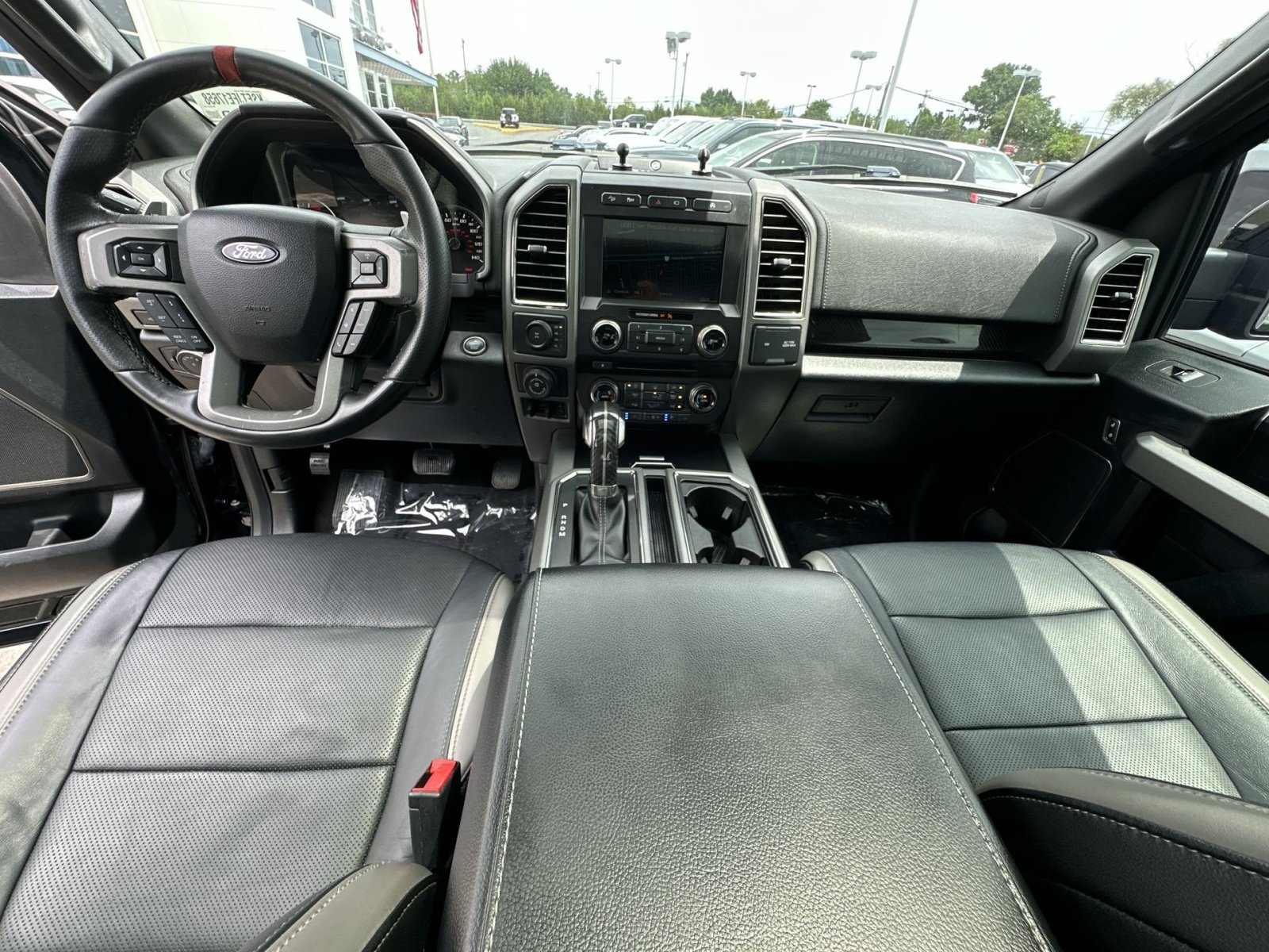 Used 2018 Ford F150 Raptor w/ Equipment Group 802A Luxury AWD/4WD image 31