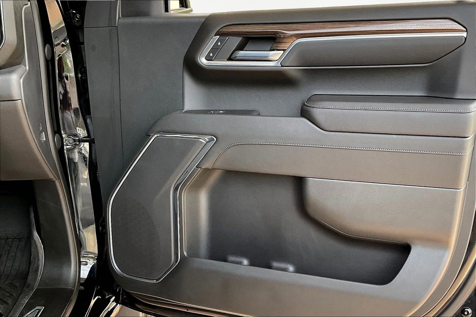 Used 2023 Chevrolet Silverado 1500 LT Trail Boss image 28