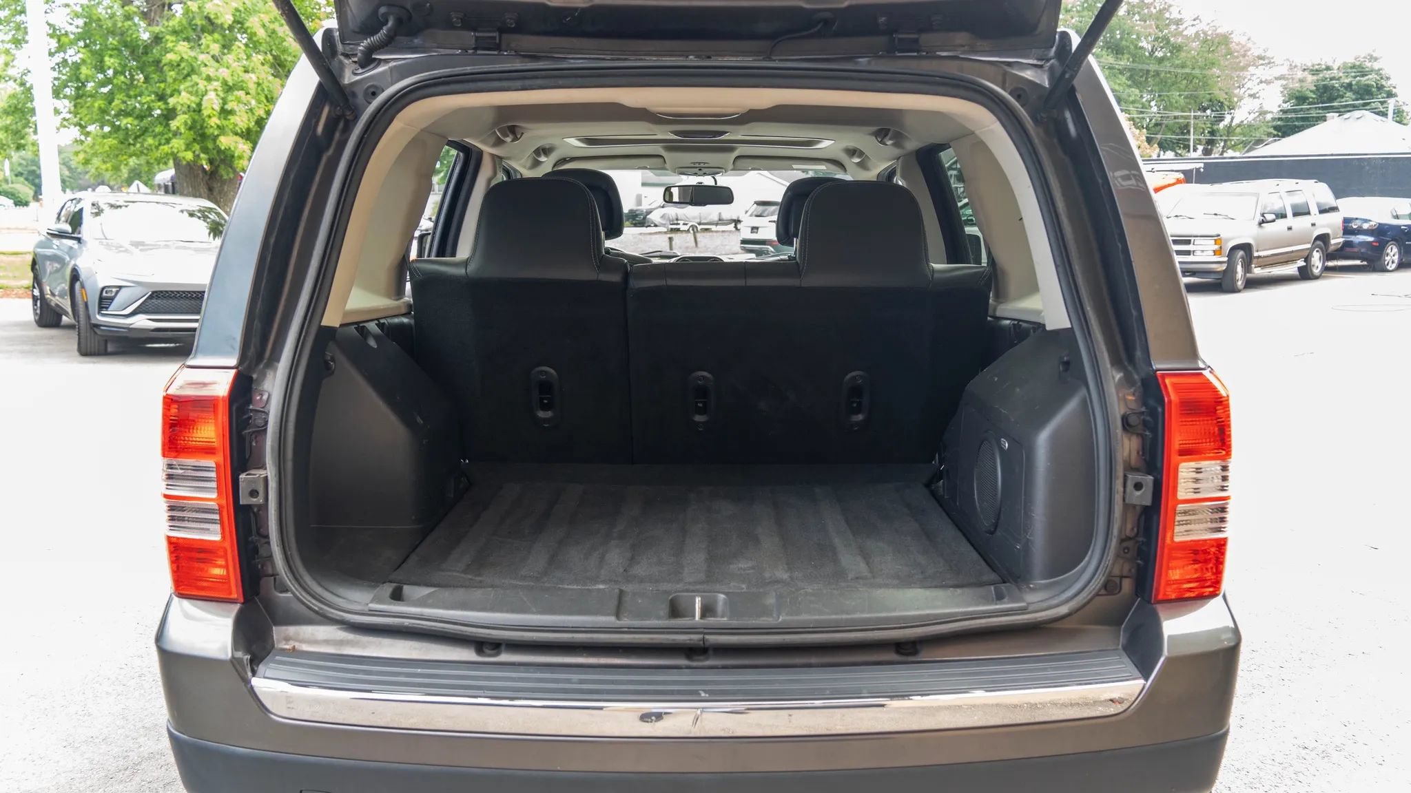 Used 2015 Jeep Patriot Limited w/ Sun/Sound Group AWD/4WD image 18