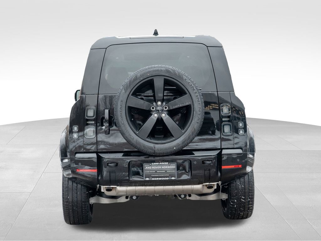 New 2026 Land Rover Defender 110 X-Dynamic SE image 5