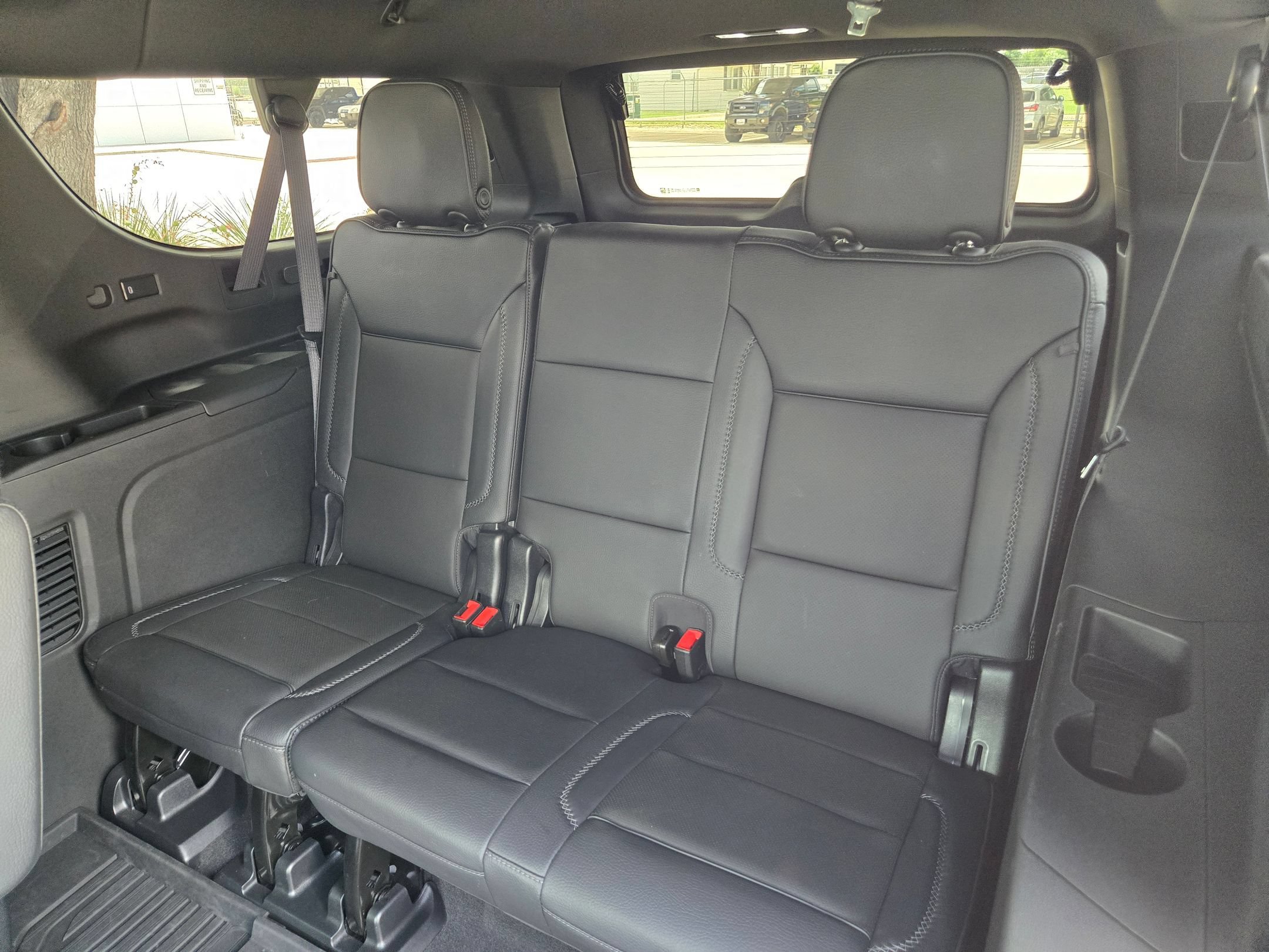 Used 2023 GMC Yukon XL Denali AWD/4WD image 22
