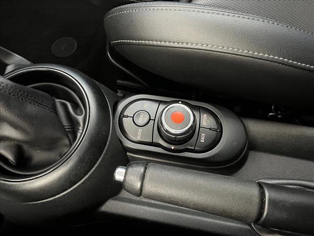 Used 2018 MINI Cooper S image 16