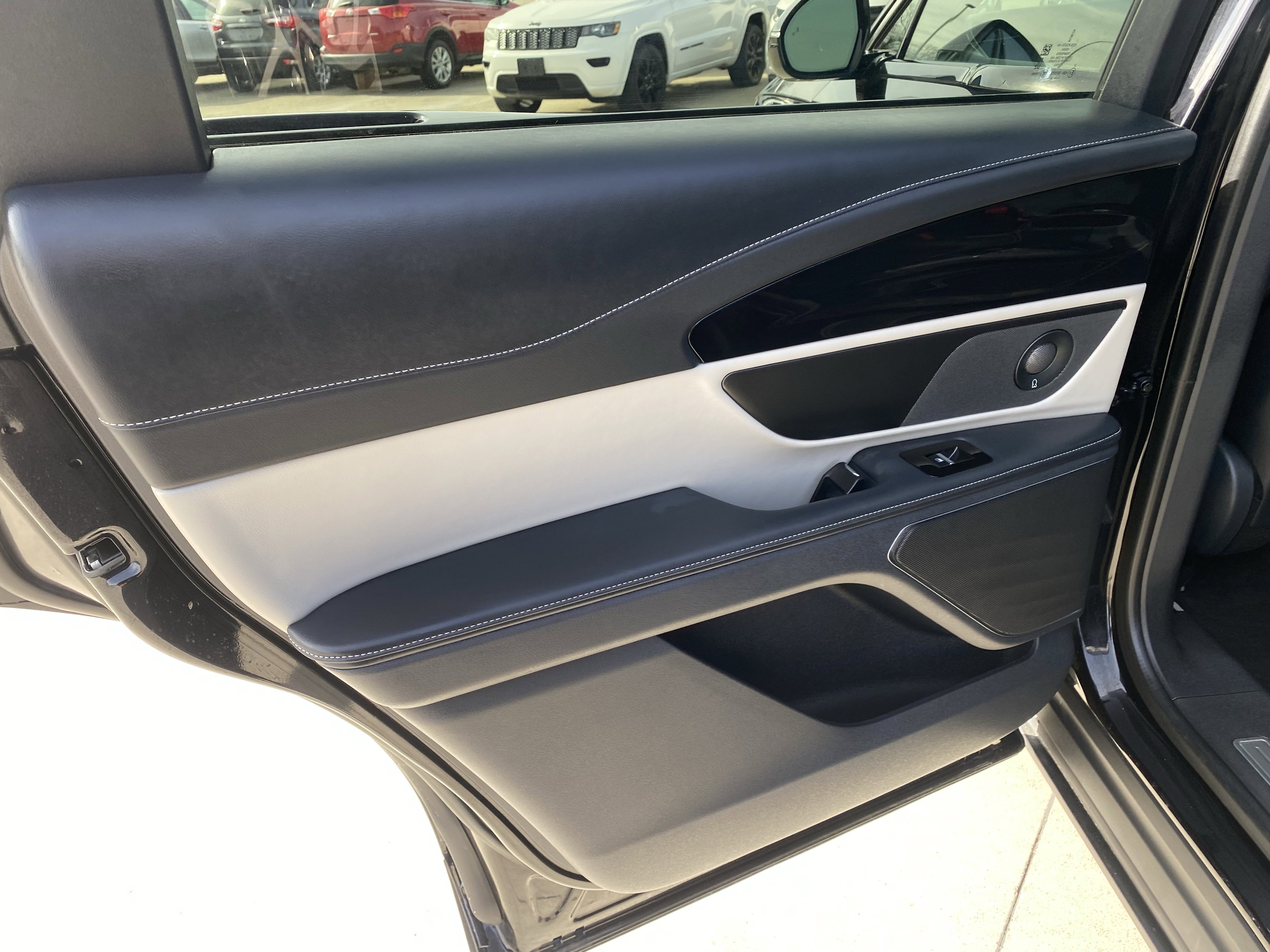 Used 2024 Lincoln Nautilus Premier w/ Equipment Group 102A AWD/4WD image 11