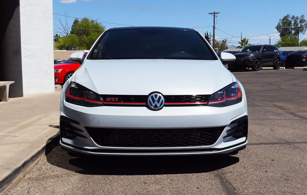 Used 2019 Volkswagen GTI SE w/ SE Experience Package image 16