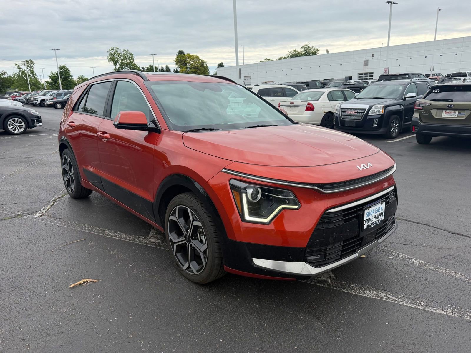 Used 2023 Kia Niro EX Touring FWD image 4