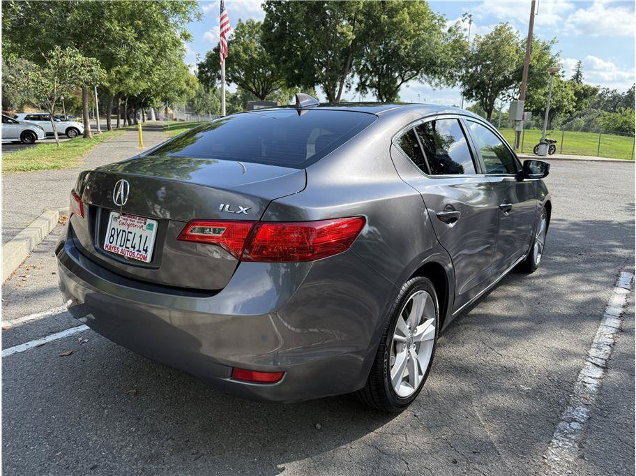 Used 2015 Acura ILX w/ Technology Package FWD image 7