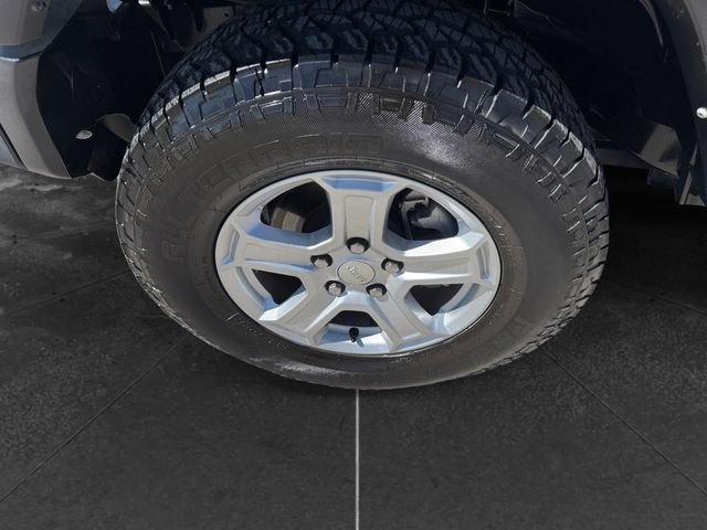Used 2022 Jeep Wrangler Unlimited Sport AWD/4WD image 9