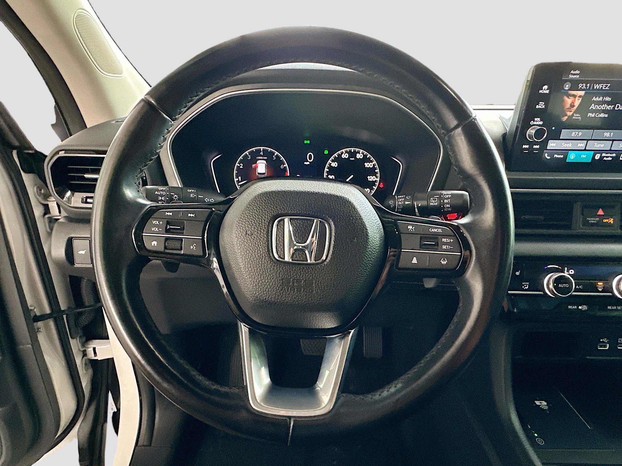 Used 2023 Honda Pilot EX-L image 11