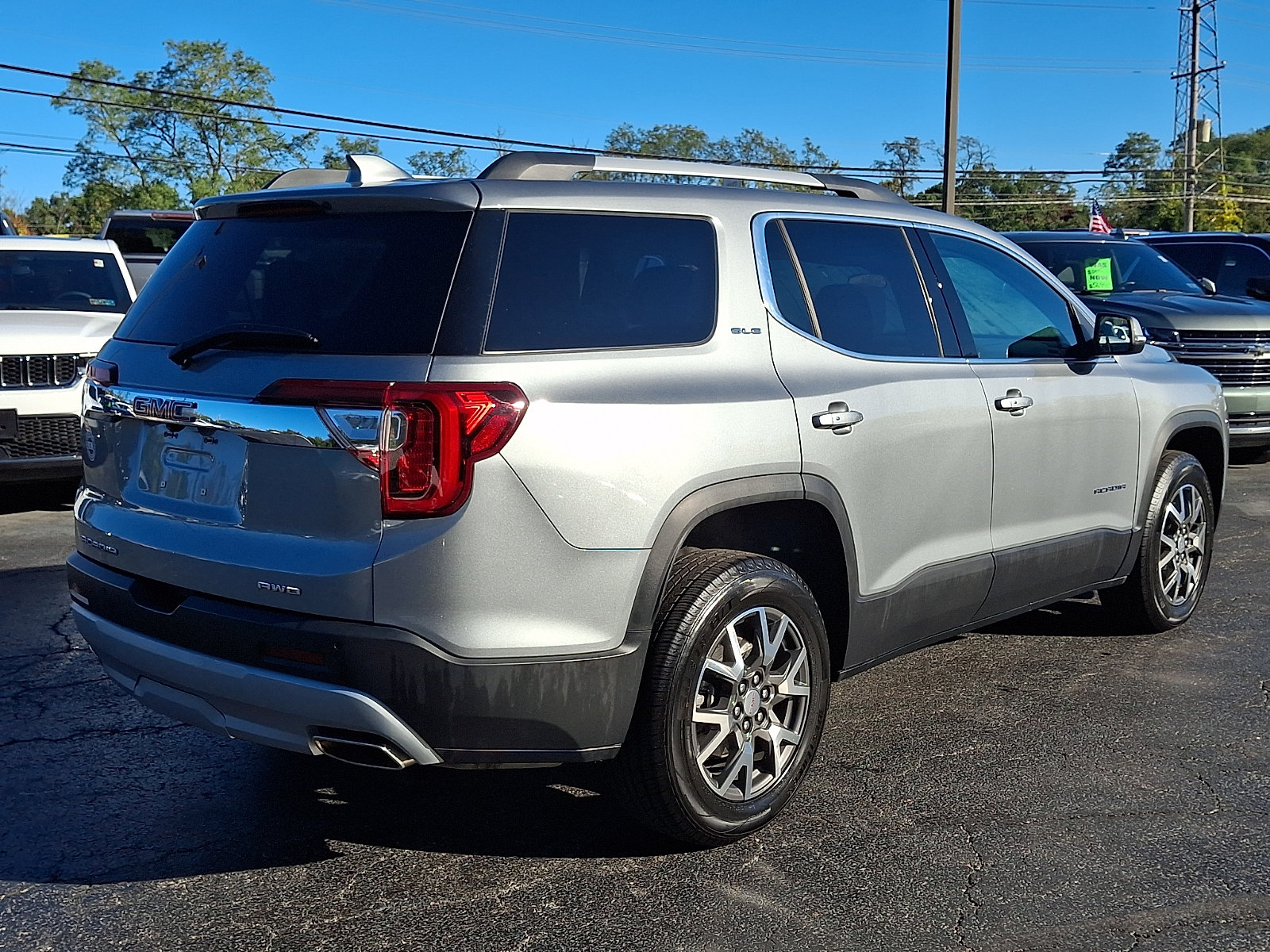 Used 2023 GMC Acadia SLE w/ Driver Convenience Package AWD/4WD image 6