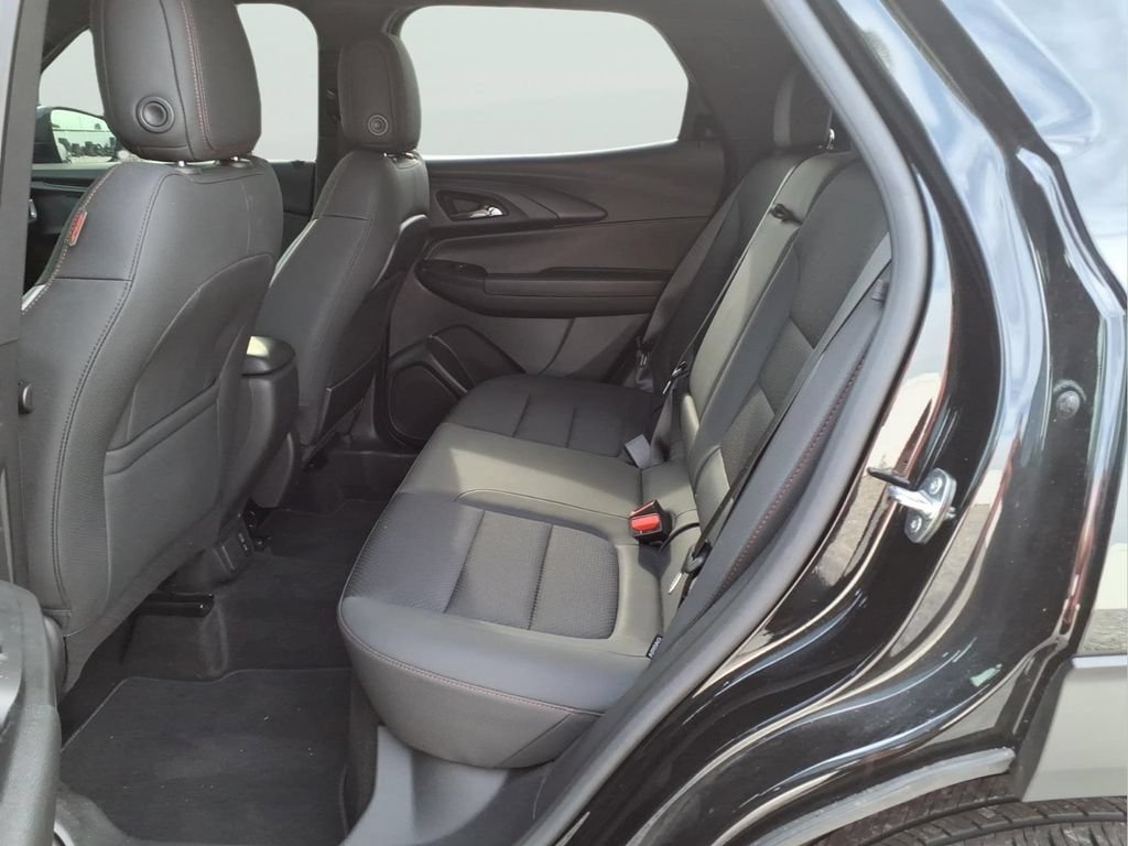 Used 2023 Chevrolet TrailBlazer RS w/ Sun and Liftgate Package AWD/4WD image 32