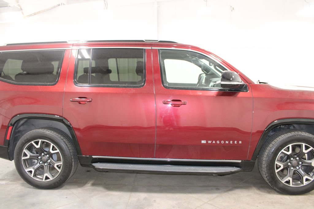 Used 2024 Jeep Wagoneer Series III AWD/4WD image 11