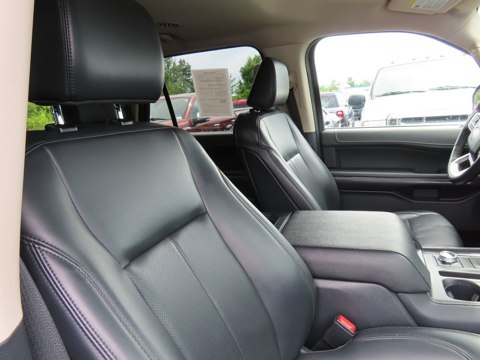Used 2024 Ford Expedition Max XLT AWD/4WD image 31