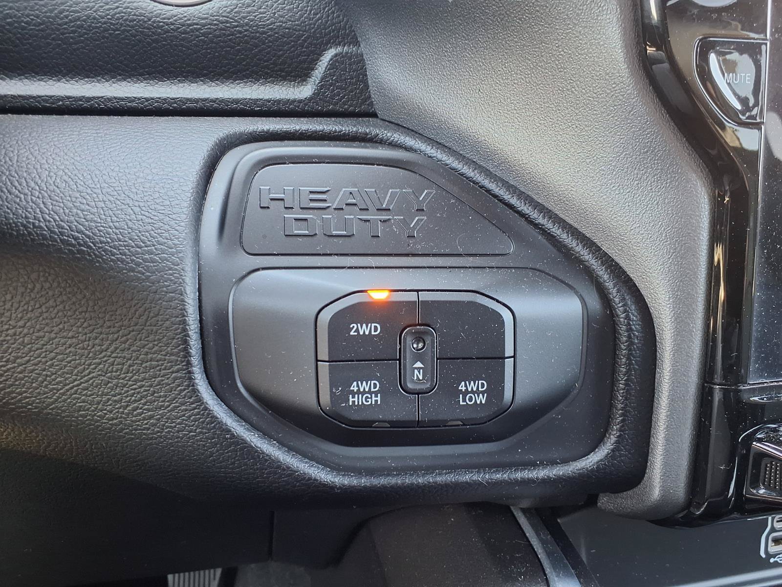 Used 2025 RAM 3500 Laramie AWD/4WD image 22
