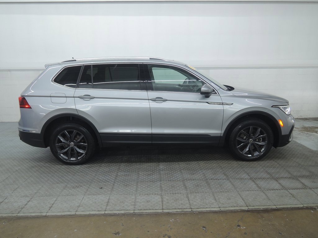 Used 2022 Volkswagen Tiguan SE image 2