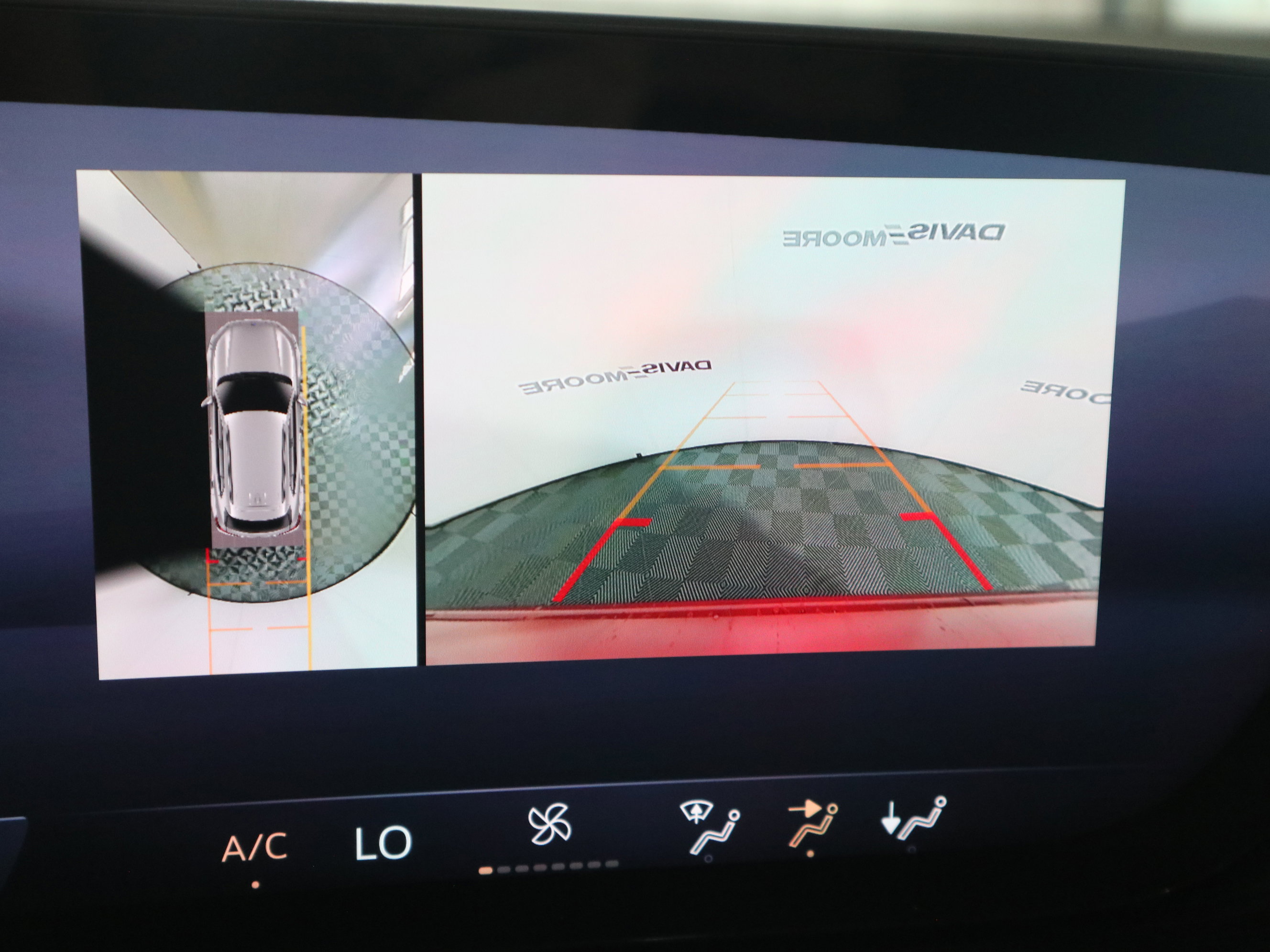 Used 2025 Buick Envision Preferred image 24