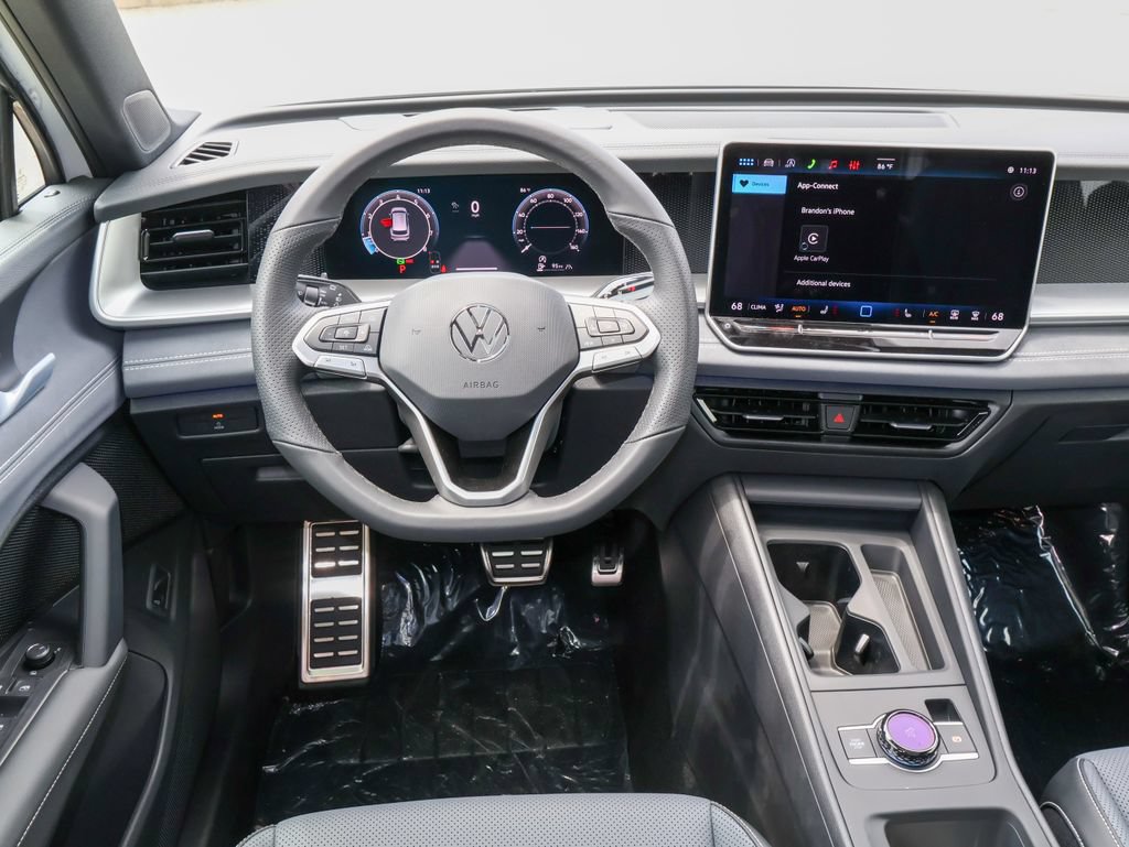 New 2026 Volkswagen Tiguan SE R-Line AWD/4WD image 18