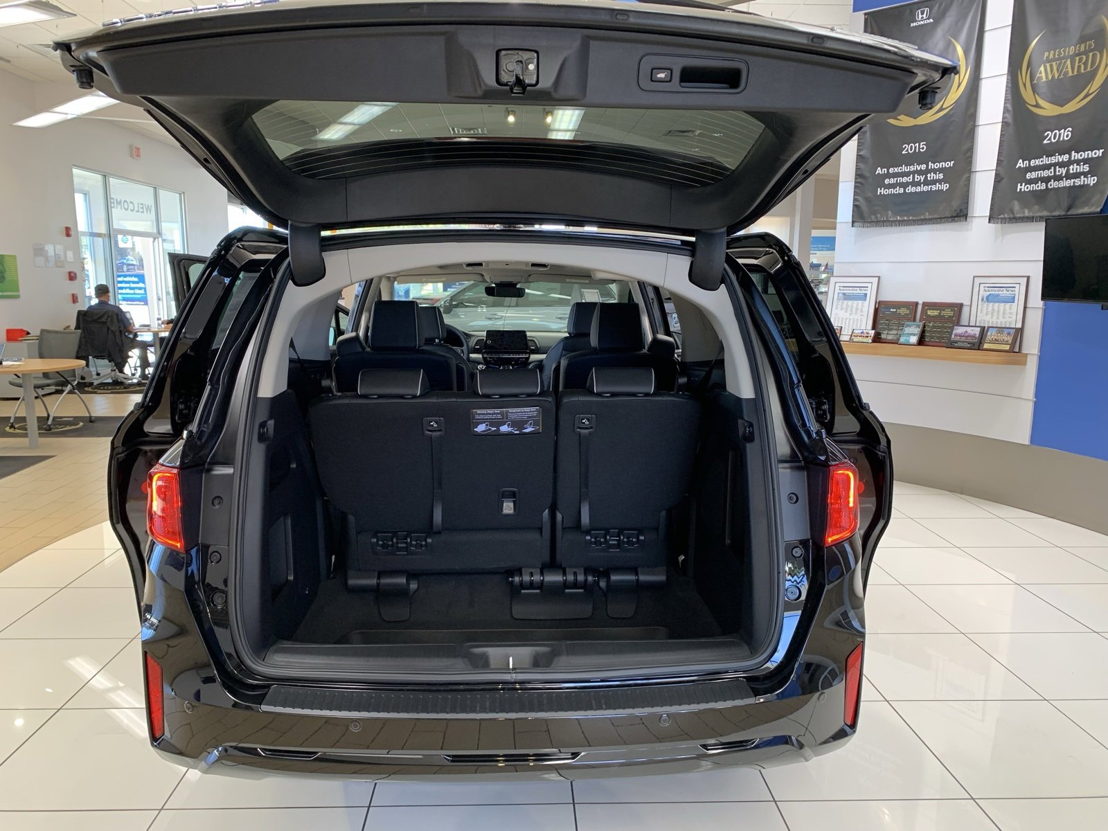 New 2026 Honda Odyssey Touring image 39