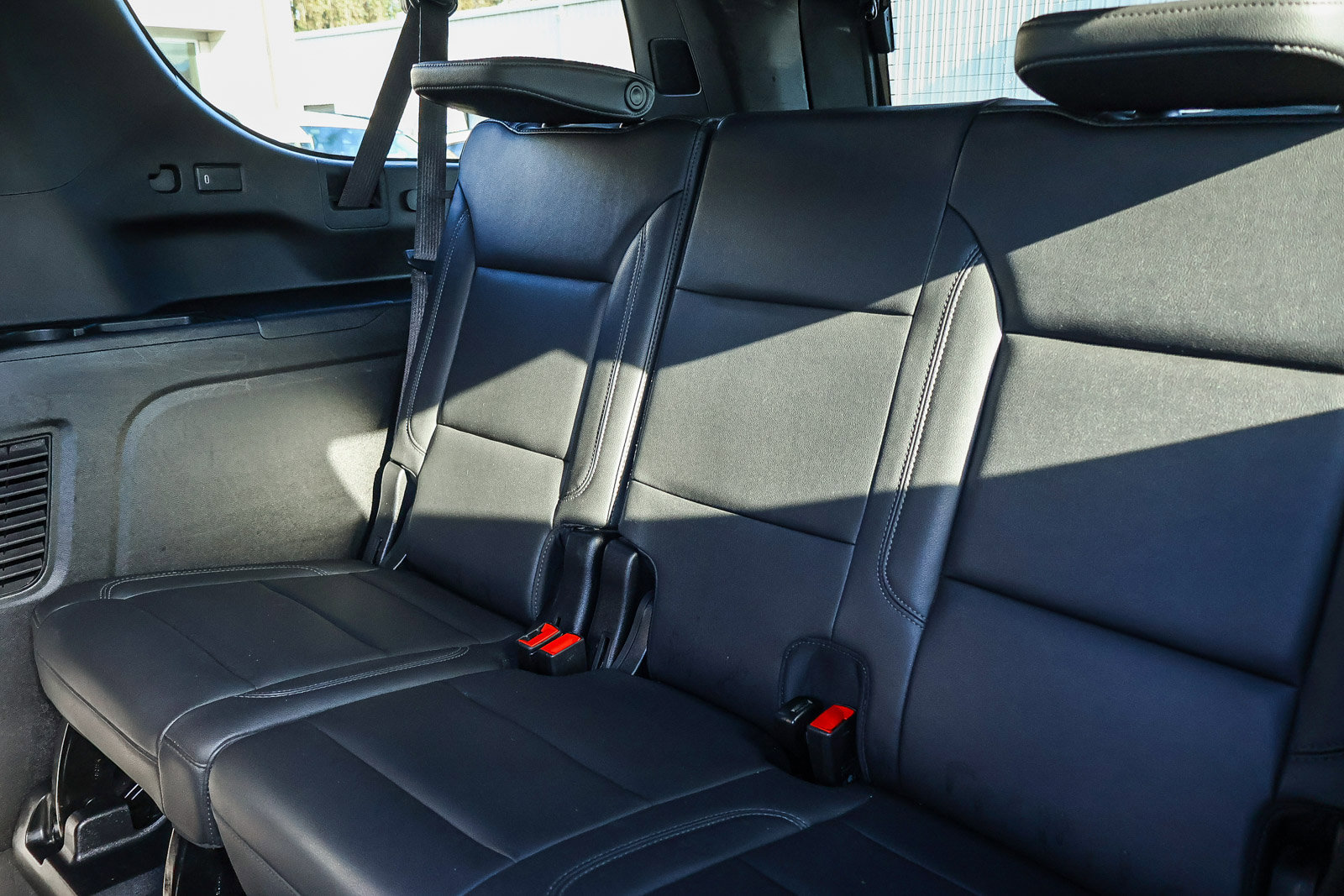 Used 2024 Chevrolet Suburban LT image 16