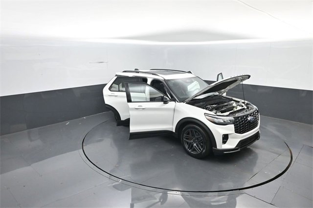 New 2026 Ford Explorer ST w/ Sun And Sound Package image 38