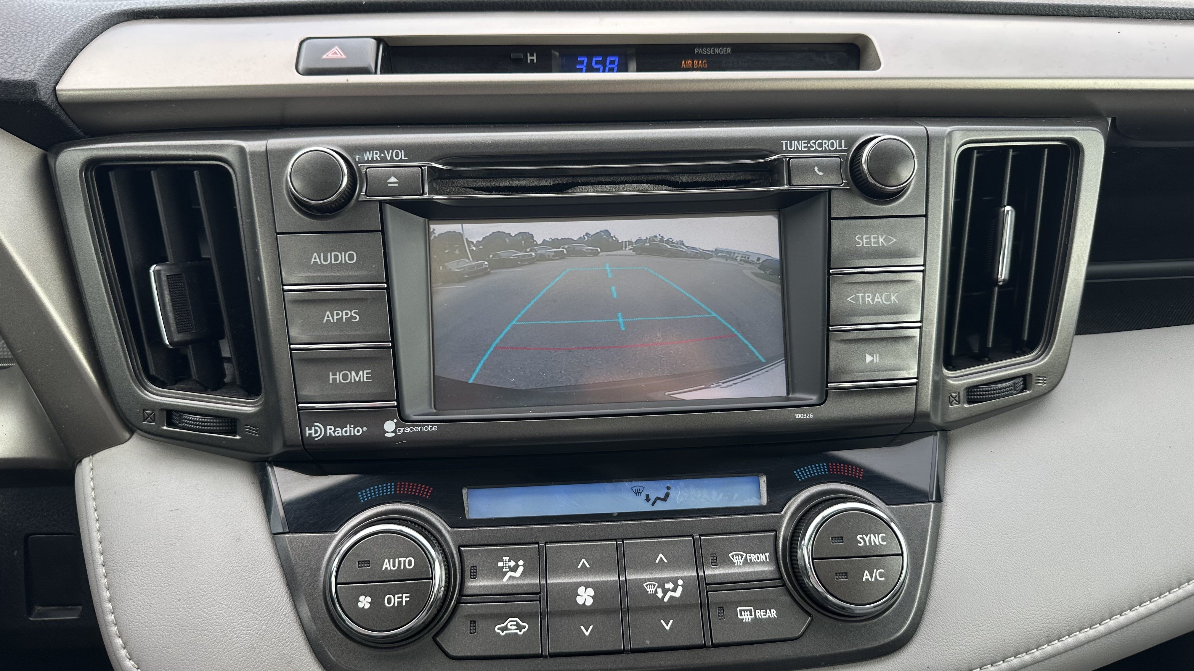 Used 2014 Toyota RAV4 XLE AWD/4WD image 25
