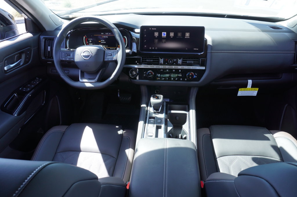 New 2026 Nissan Pathfinder Platinum FWD image 12