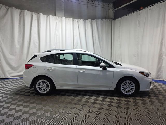 Used 2018 Subaru Impreza 2.0i Premium image 3