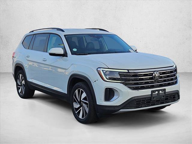 Used 2025 Volkswagen Atlas SE AWD/4WD image 3