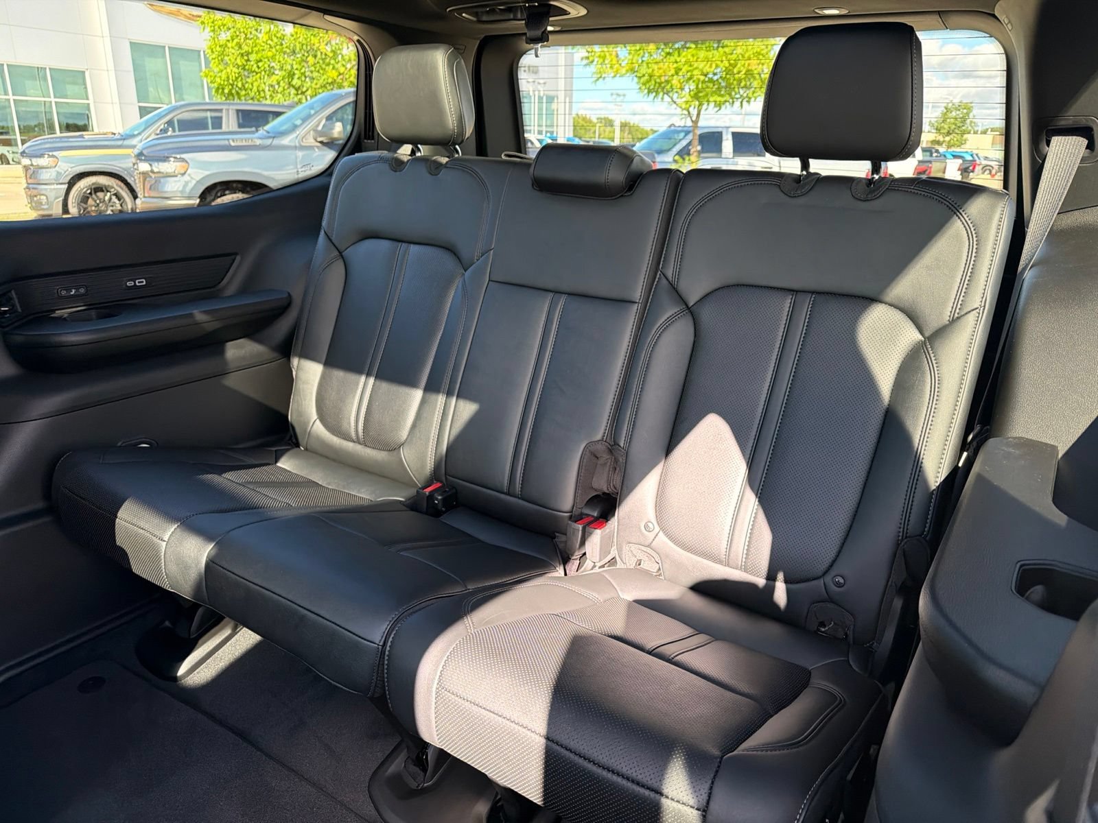 New 2026 Jeep Grand Wagoneer Limited AWD/4WD image 18