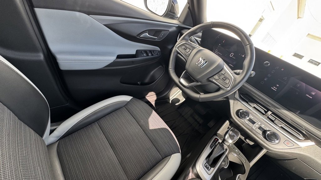 Used 2024 Buick Envista Preferred w/ Convenience I Package image 8
