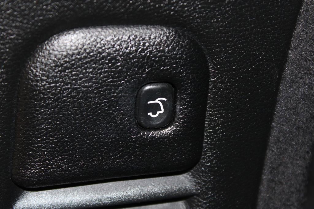 Used 2024 Dodge Durango GT AWD/4WD image 14