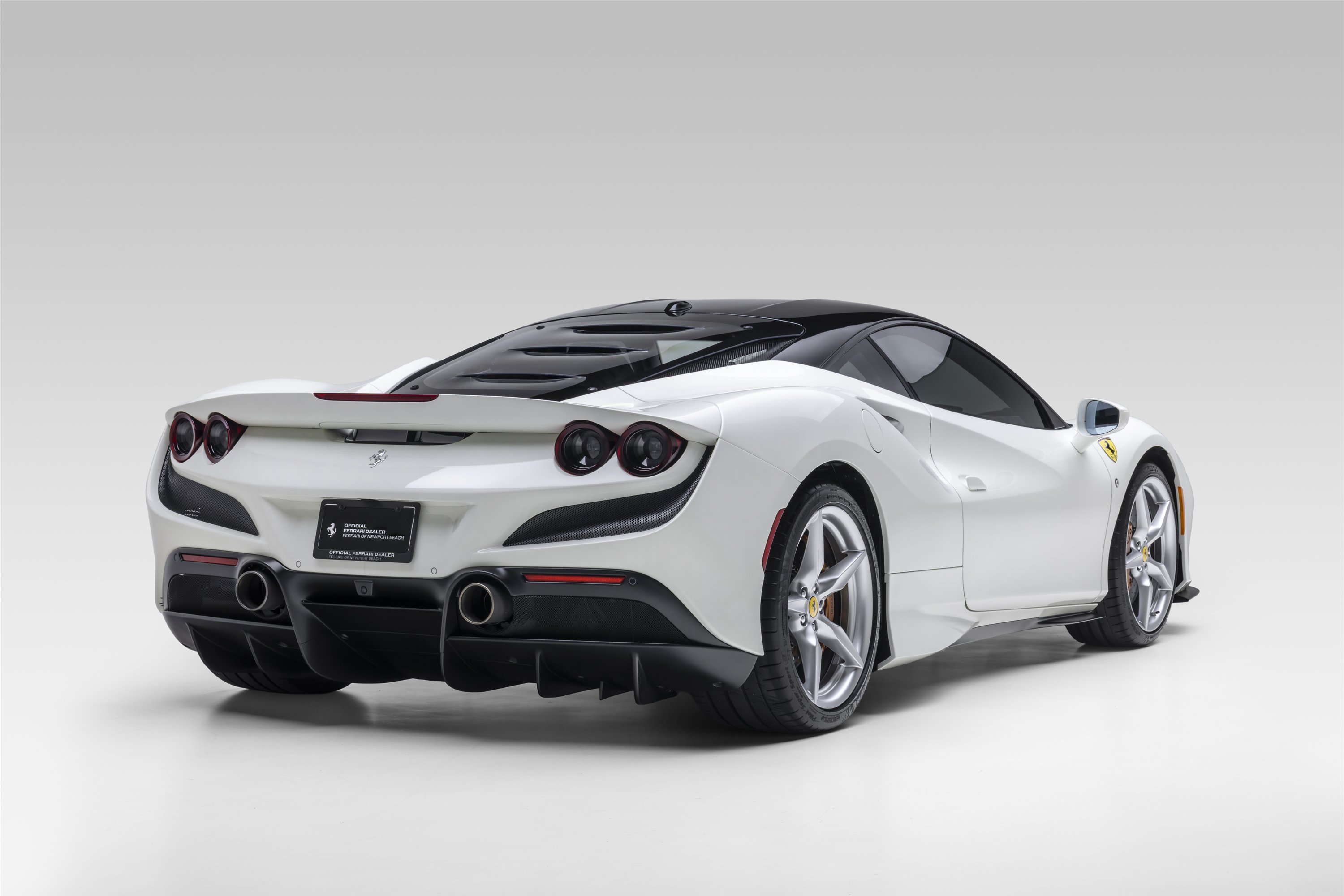 Certified 2022 Ferrari F8 Tributo RWD image 9
