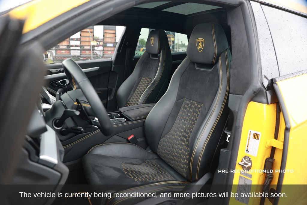 Used 2019 Lamborghini Urus image 11