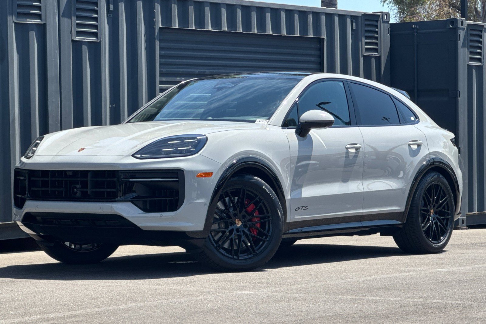 New 2026 Porsche Cayenne GTS AWD/4WD image 1
