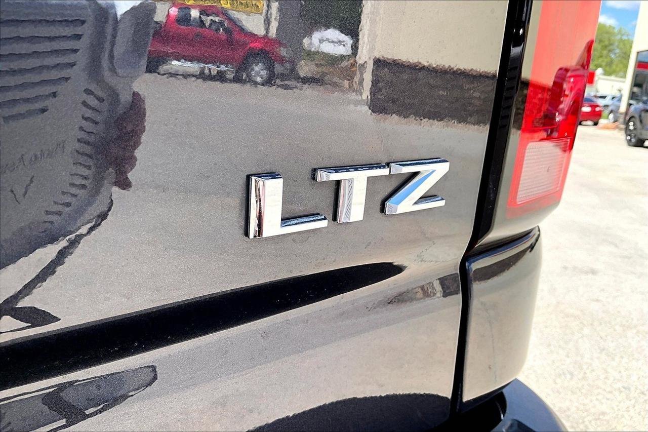 Used 2024 Chevrolet Silverado 3500 LTZ w/ LTZ Premium Package AWD/4WD image 27