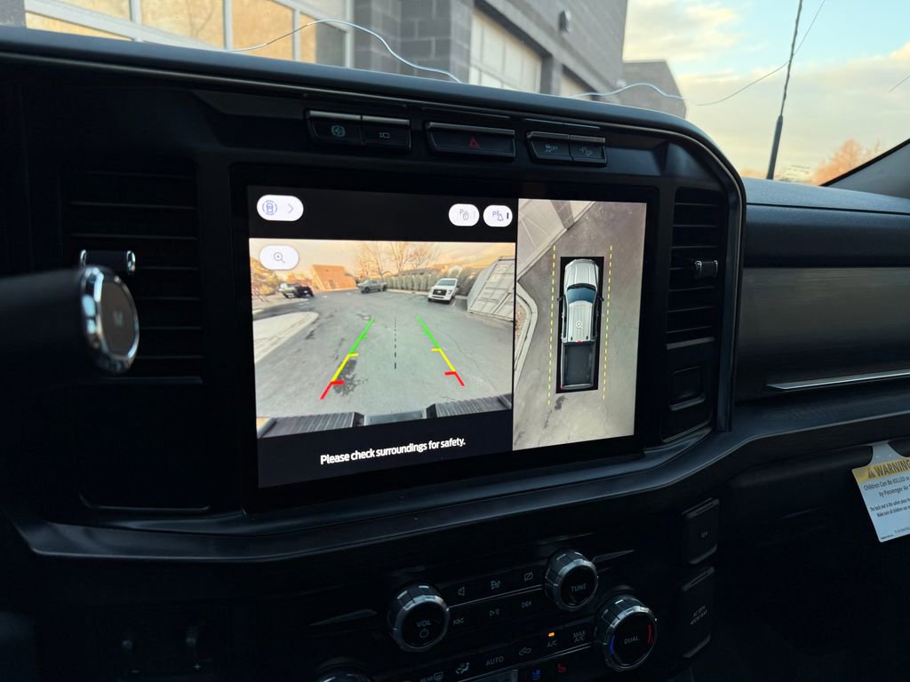 Used 2023 Ford F250 Lariat w/ Chrome Package image 39