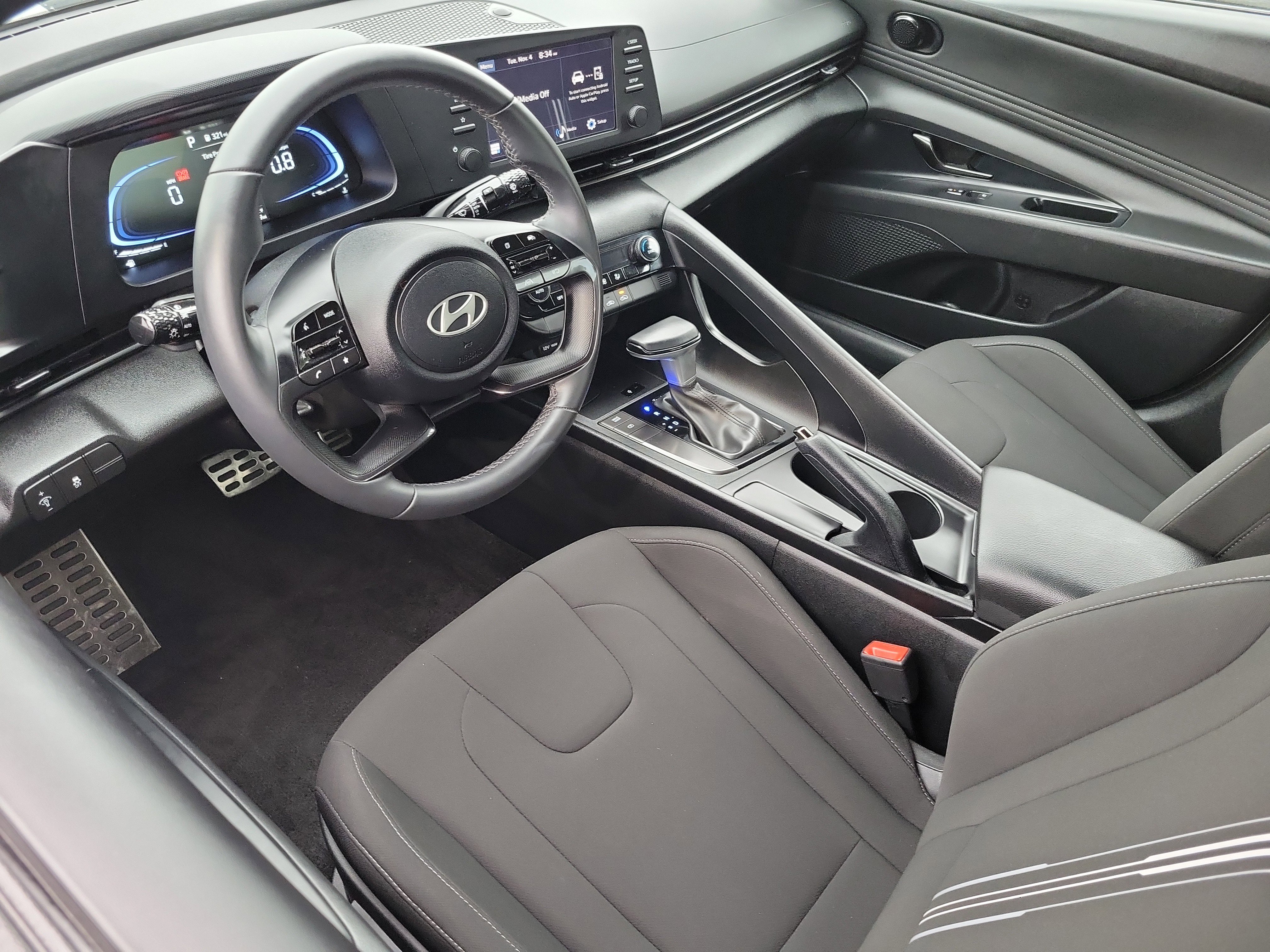 Certified 2025 Hyundai Elantra Sport image 5