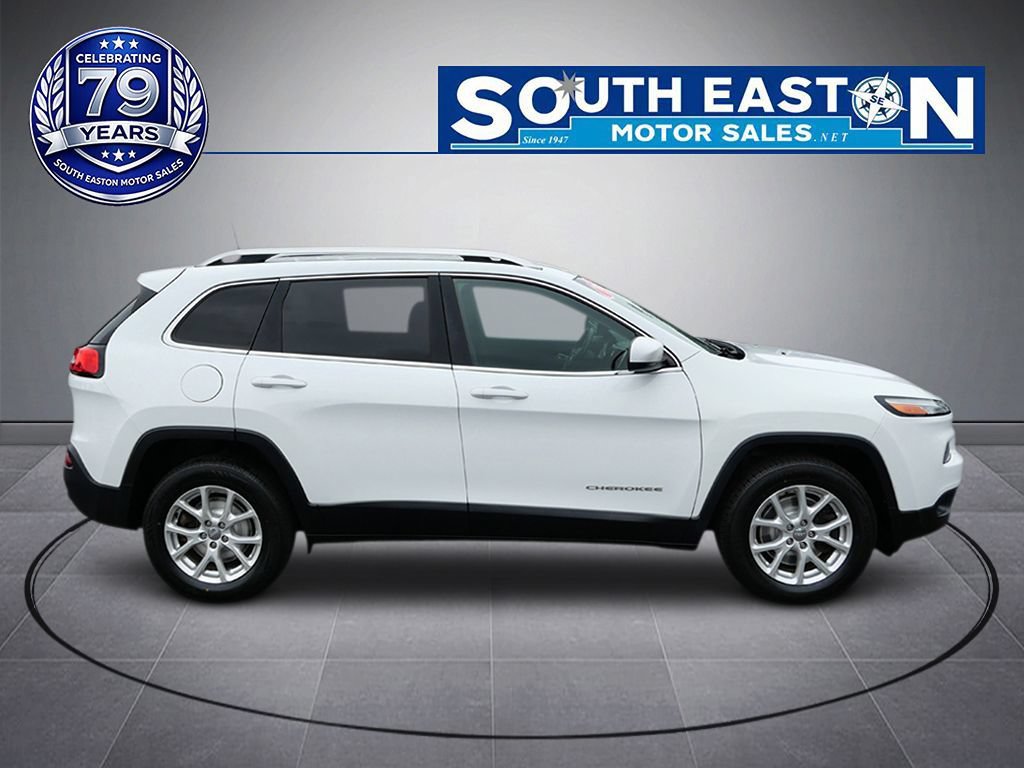 Used 2016 Jeep Cherokee Latitude w/ Safety/Convenience Group AWD/4WD image 8