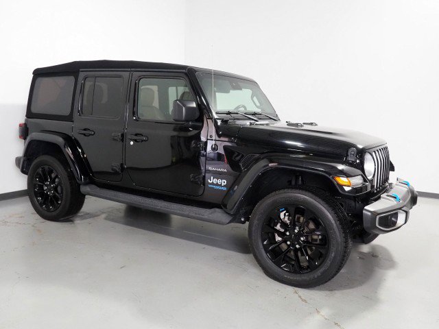 Used 2022 Jeep Wrangler Unlimited Sahara w/ Safety Group image 60